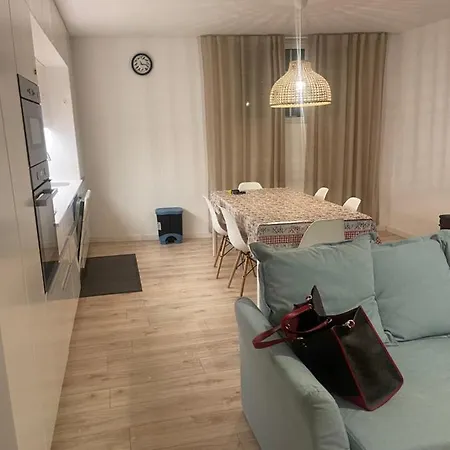 Apartment Aconchegante Apartamento Para 4 Pessoas Em *
